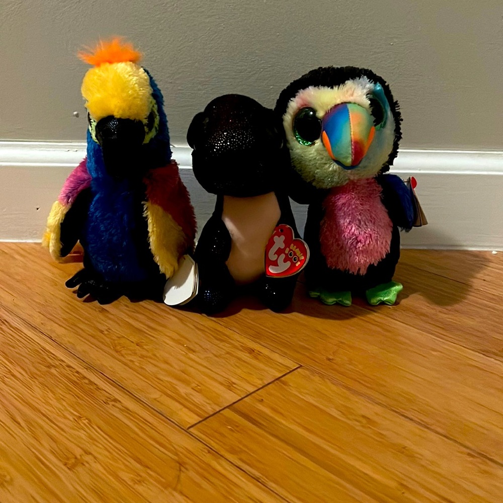 BEANIE BOOS! All have tags!practically new, parrot, dragon and bird.